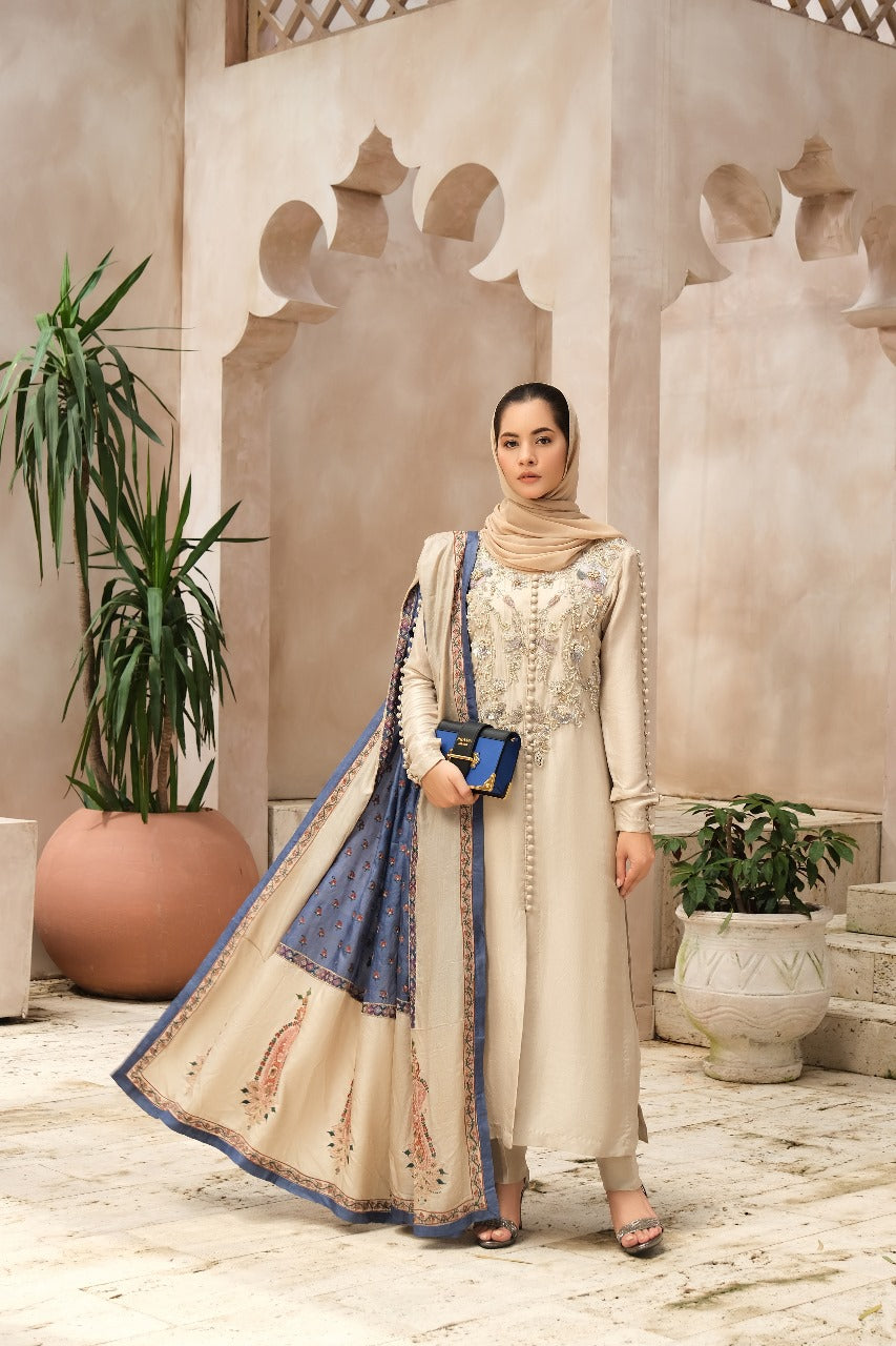Gulrukh Dress & Shawl - Eshaal Mishkaat