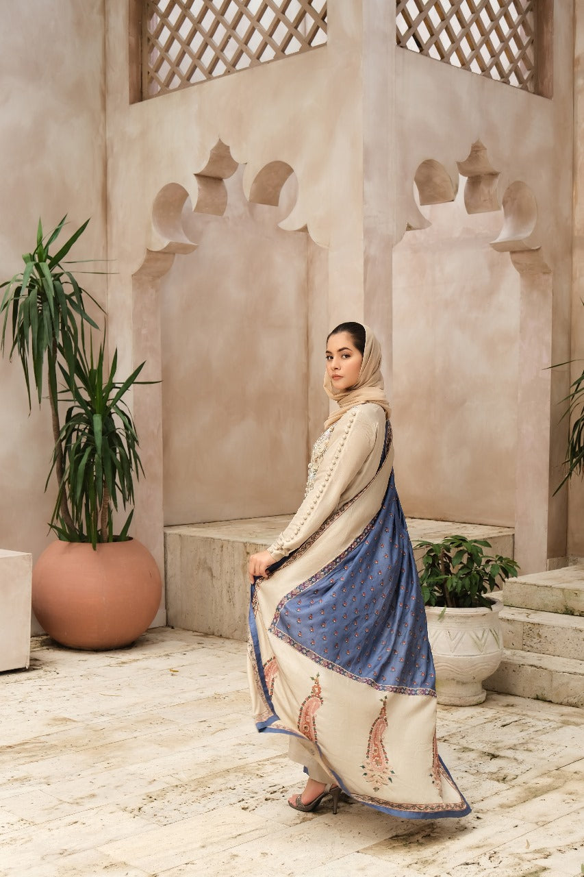 Gulrukh Dress & Shawl - Eshaal Mishkaat